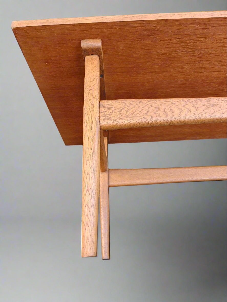 Mid-Century Oak Veneer Coffee Table – 128 x 54 cm