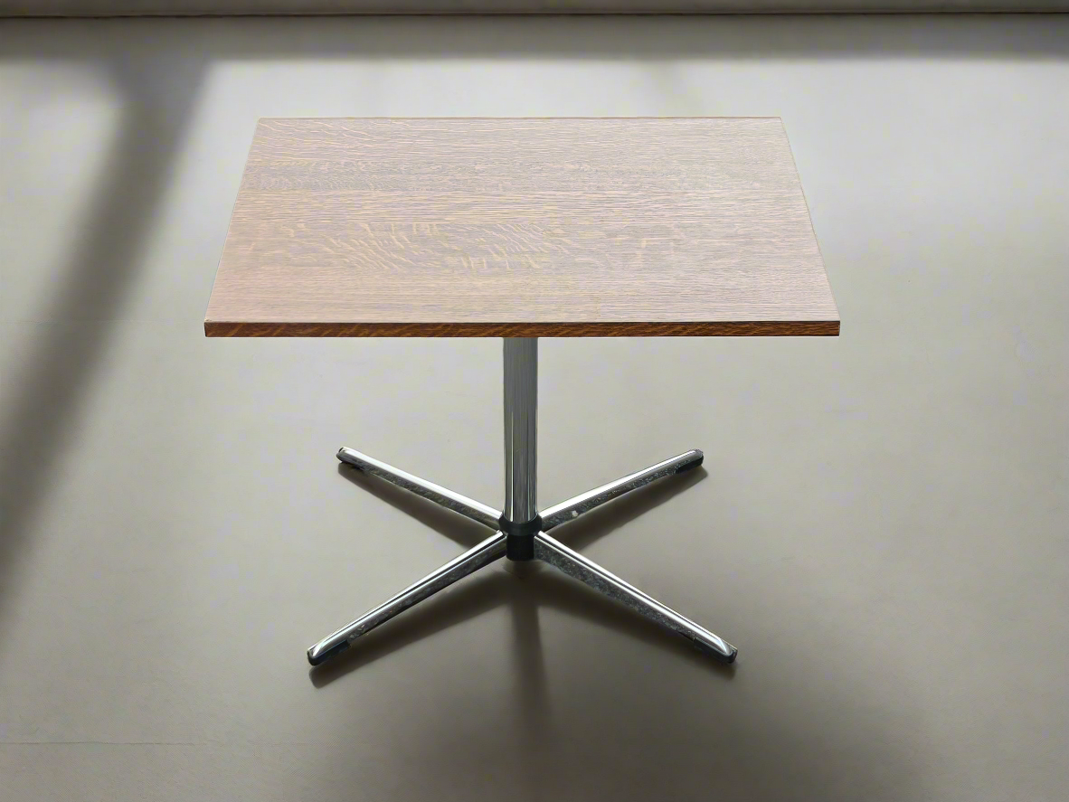 Mid-Century Bijzettafel met Chroom en Houtfineer