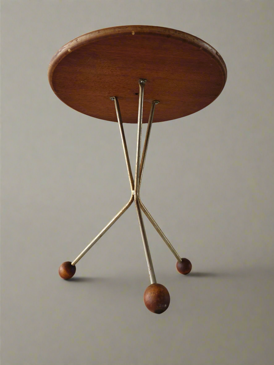 Albert Larsson Bijzettafel – Alberts Tibro, Messing & Teak, 1950s
