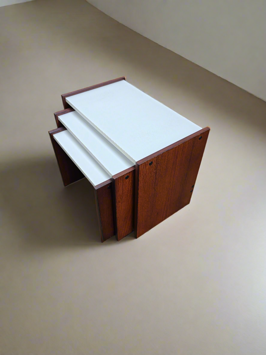 Pastoe Japanse Serie nesttafels – Cees Braakman – gerestaureerd (set van 3)