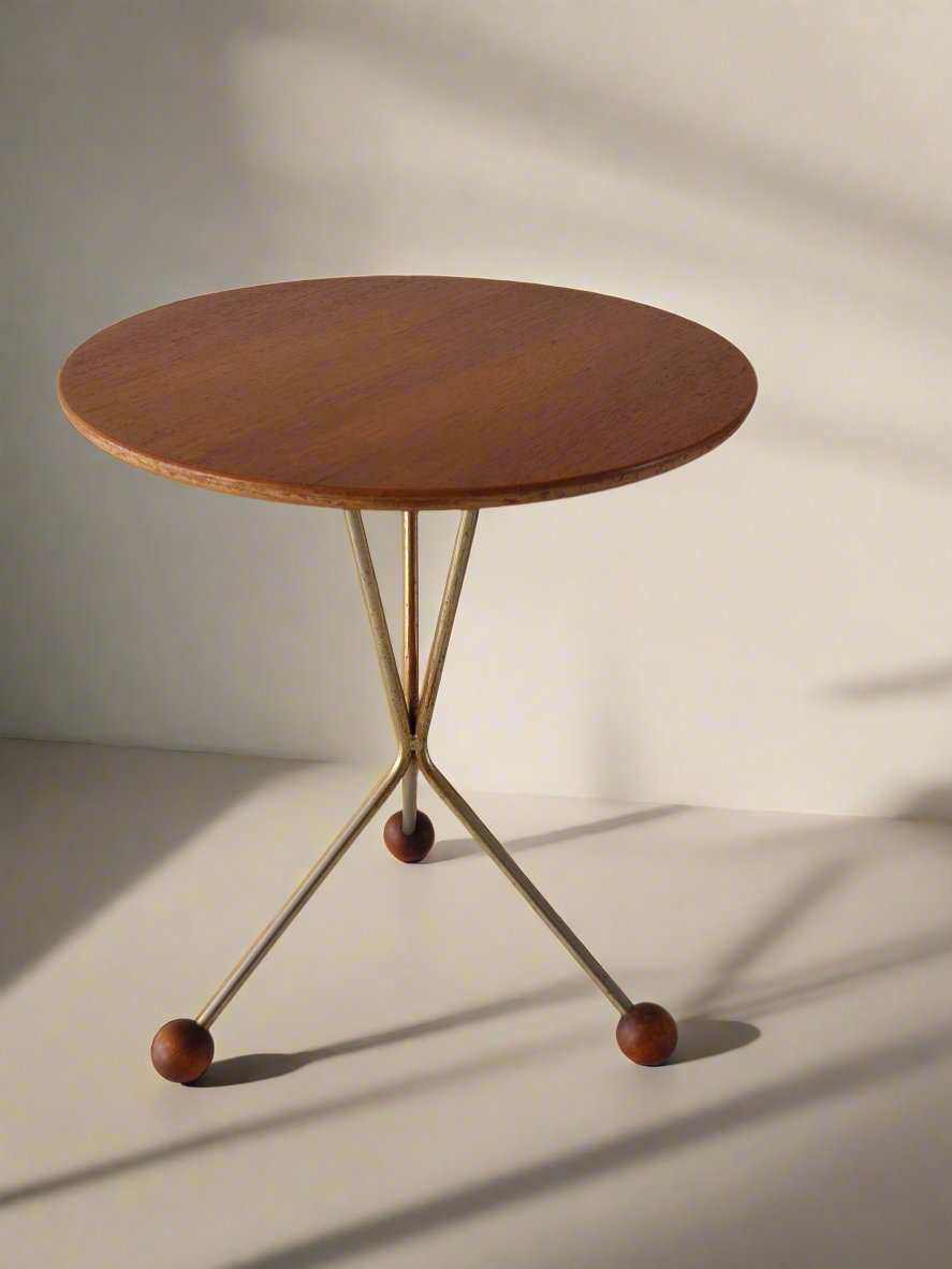 Albert Larsson Bijzettafel – Alberts Tibro, Messing & Teak, 1950s