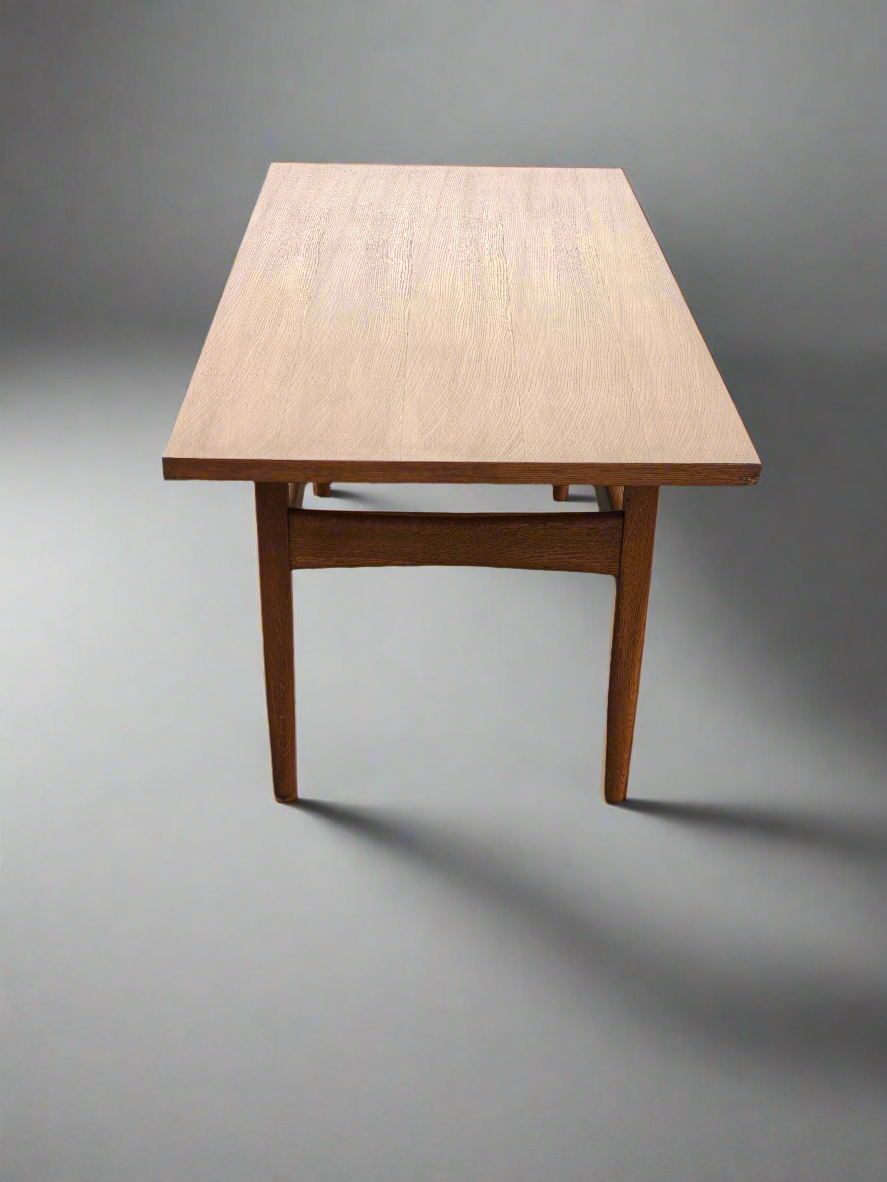Mid-Century Oak Veneer Coffee Table – 128 x 54 cm