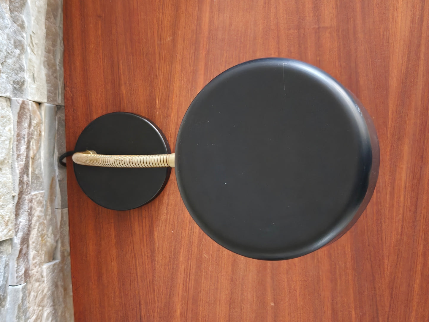 Anvia bureaulamp J.J.M. Hoogervorst – zwart met messing gooseneck (jaren '60)