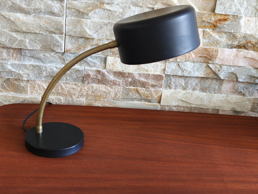 Anvia bureaulamp J.J.M. Hoogervorst – zwart met messing gooseneck (jaren '60)